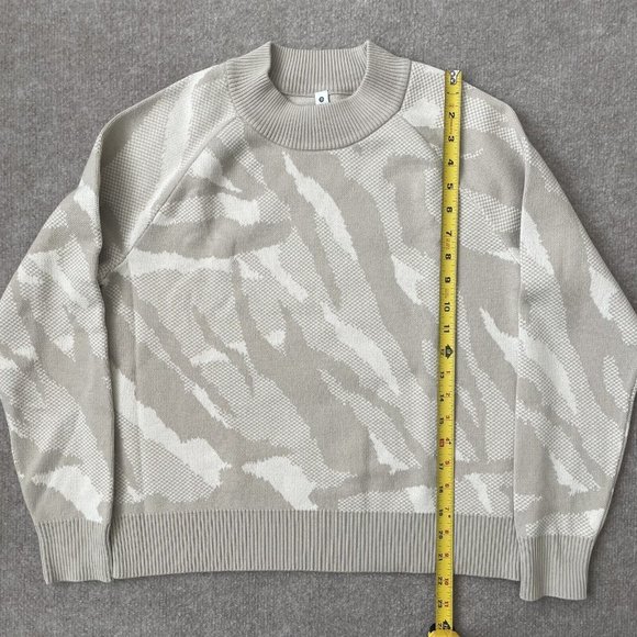 Athleta Sweater Womens XS Tan Camo Beige Casual Pullover Knit Merino Wool Shirt - Picture 6 of 7